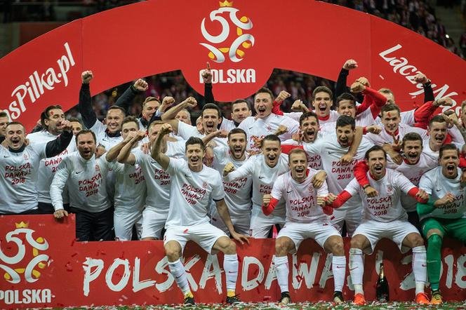 Ronnie Ferrari i hymn dla reprezentacji Polski! To jest HIT! Internauci zachwyceni! 